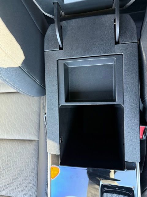 Used 2025 Chevrolet Equinox LT w/ Convenience Package II image 30