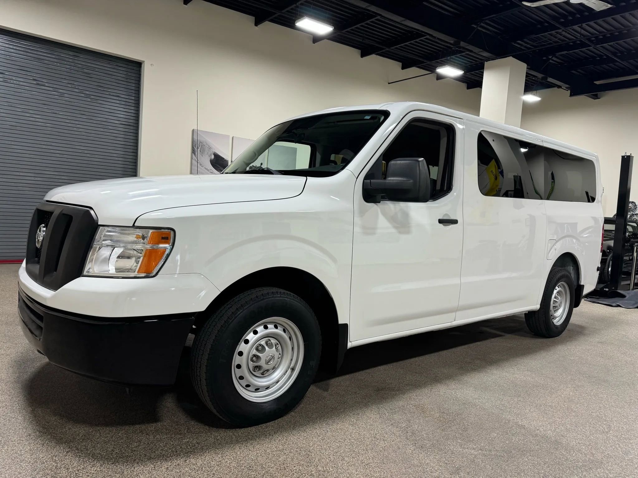 Used 2018 Nissan NV 3500 S image 10