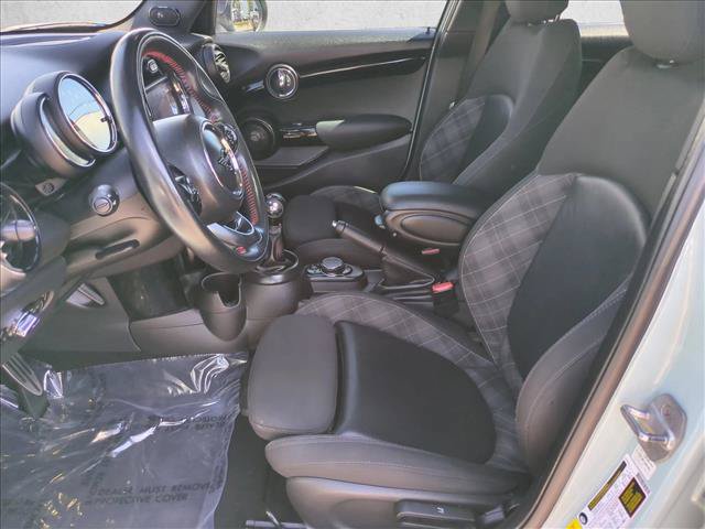 Used 2019 MINI Cooper S w/ Signature Upholstery Package FWD image 15