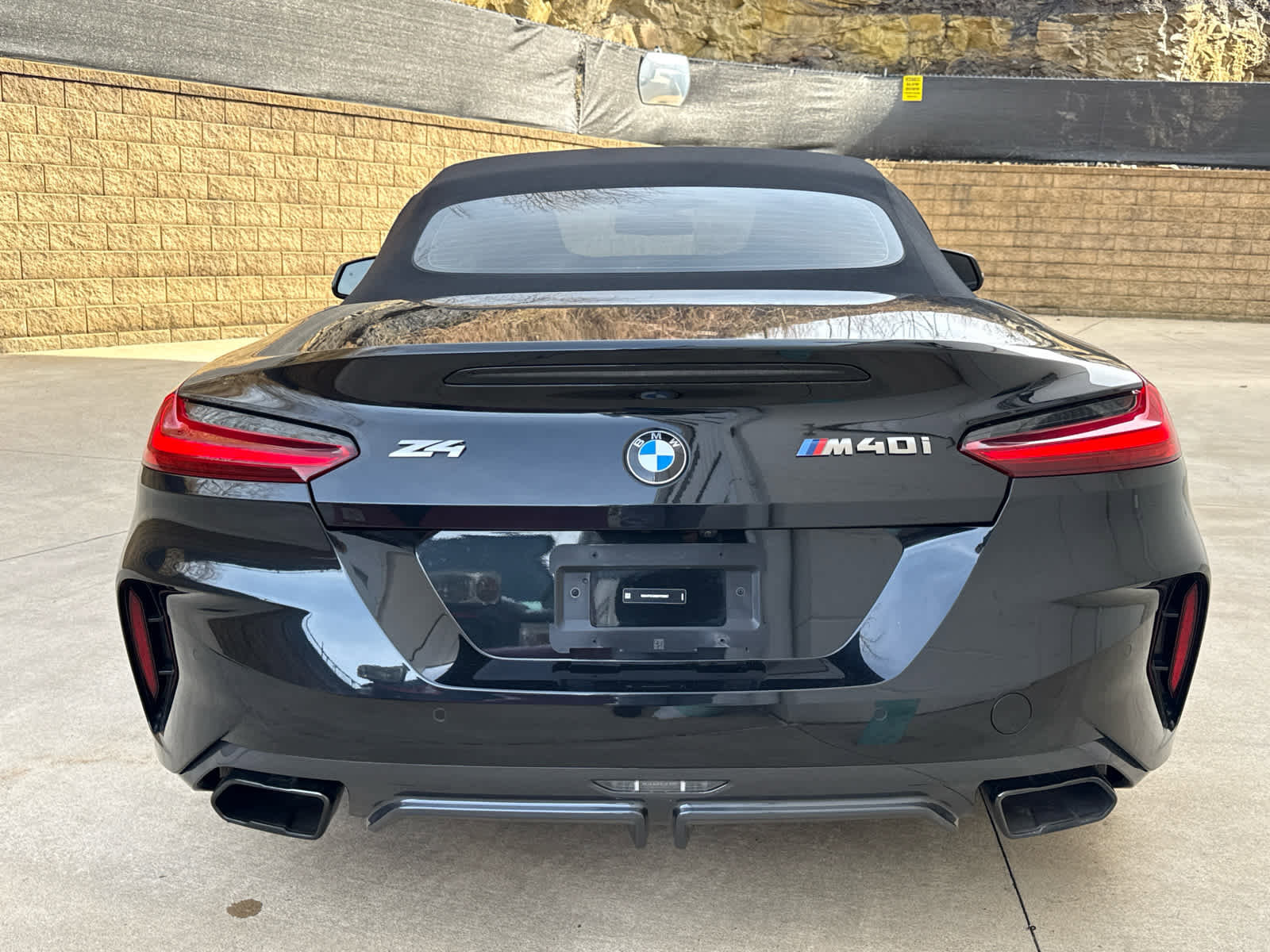 Certified 2024 BMW Z4 M40i w/ Premium Package image 4