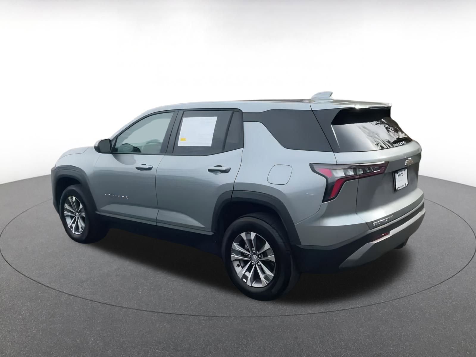 Used 2025 Chevrolet Equinox LT image 16