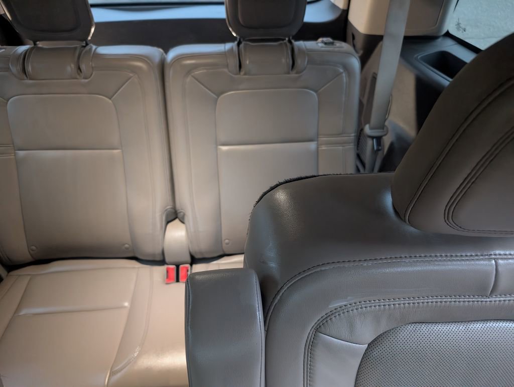 Used 2020 Lincoln Aviator Reserve w/ Equipment Group 202A image 15