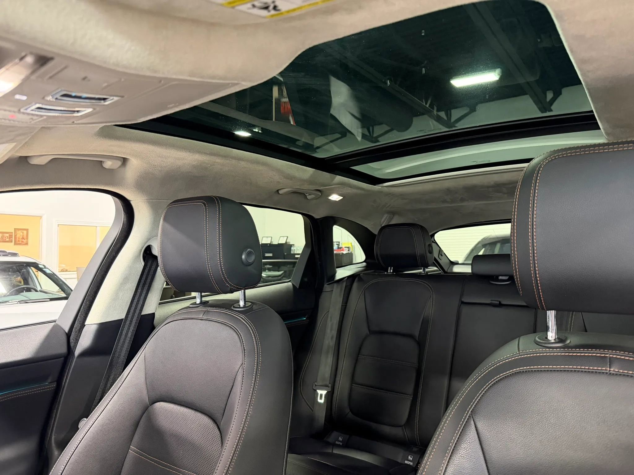 Used 2019 Jaguar F-PACE Prestige AWD/4WD image 26