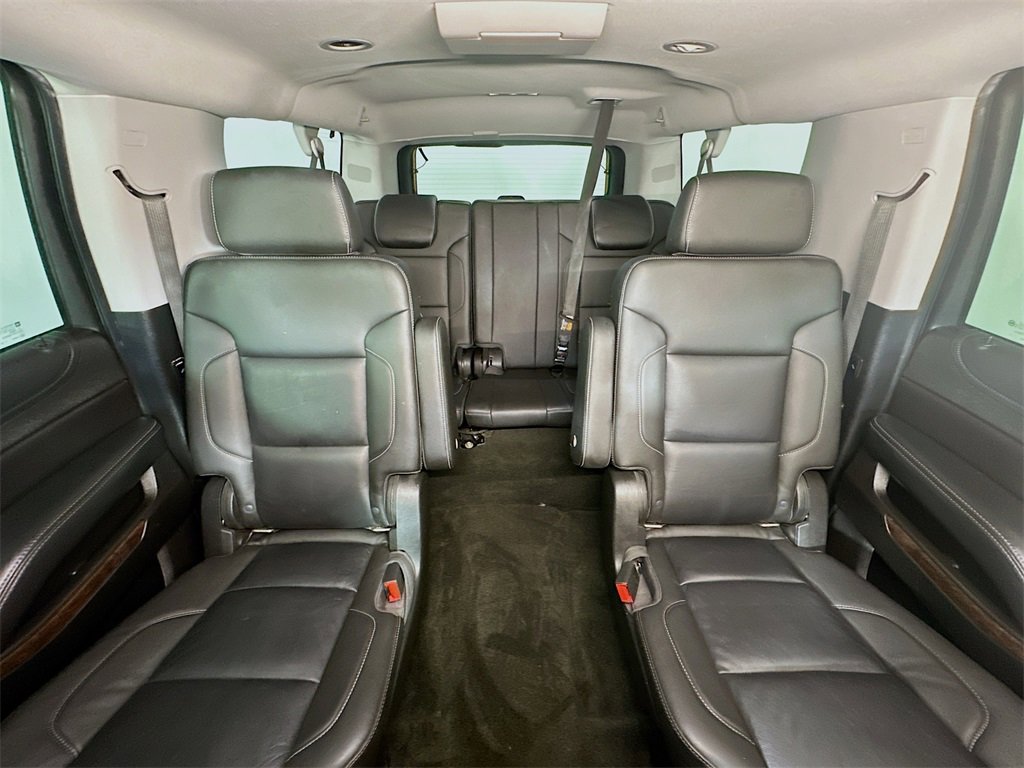 Used 2018 Chevrolet Suburban LT image 13
