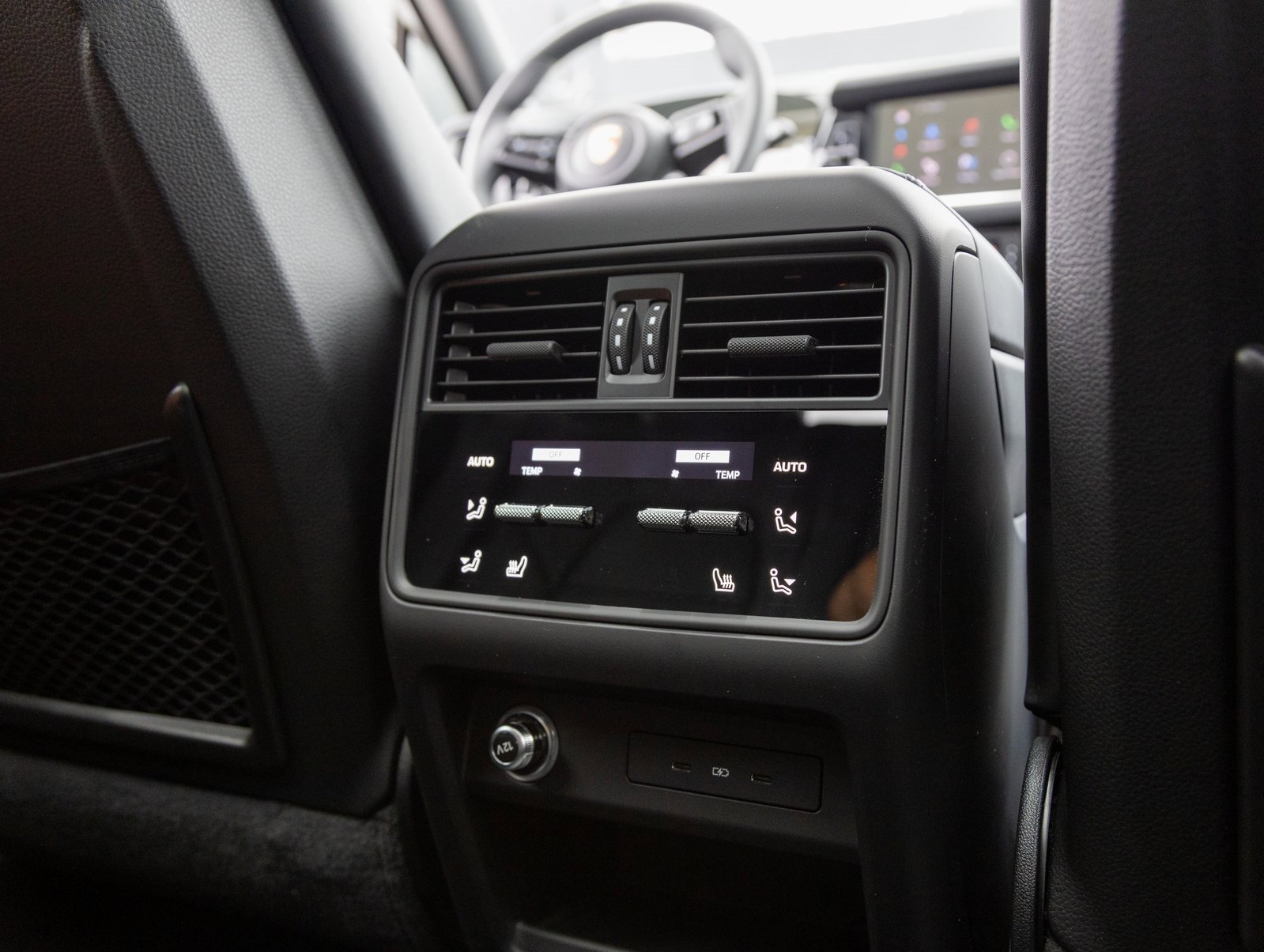 Used 2025 Porsche Cayenne S image 29