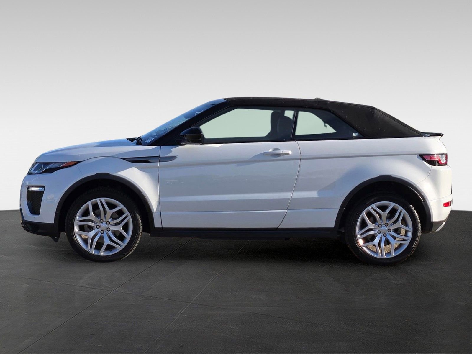 Used 2018 Land Rover Range Rover Evoque SE Dynamic AWD/4WD image 7
