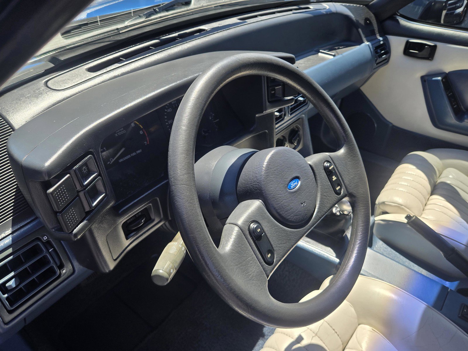 Used 1989 Ford Mustang LX RWD image 8