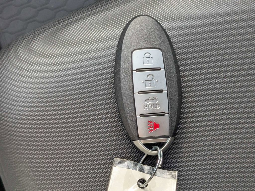 Used 2024 Nissan Frontier SV RWD image 32