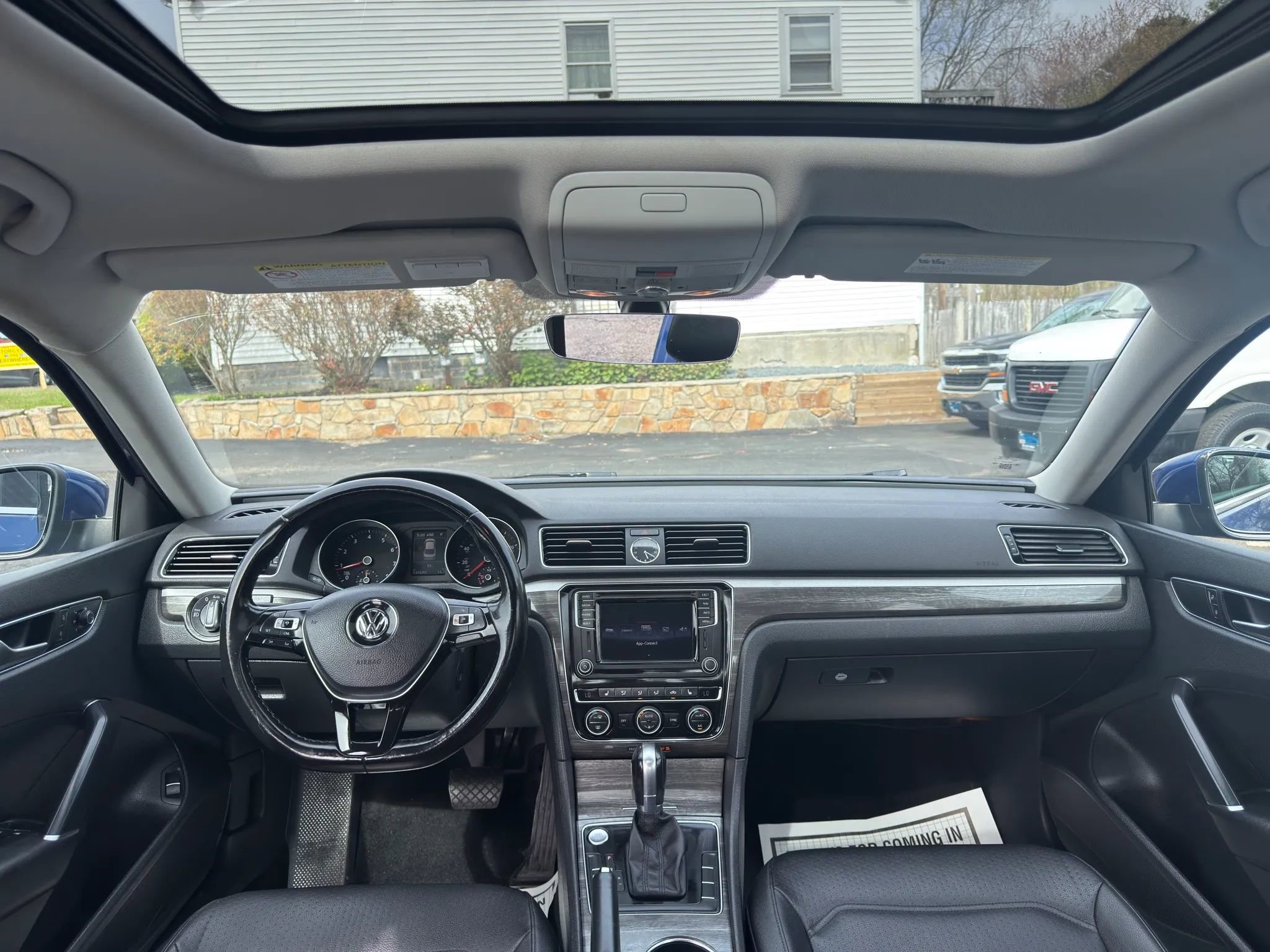 Used 2017 Volkswagen Passat 1.8T SE FWD image 31