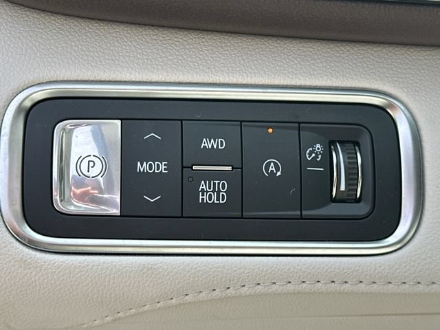 Used 2025 Buick Enclave Avenir w/ Super Cruise Package AWD/4WD image 28