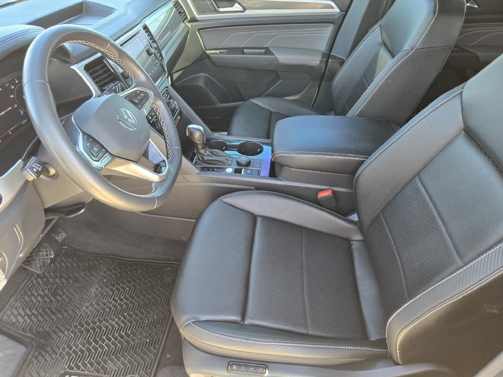 Used 2023 Volkswagen Atlas Cross Sport SEL AWD/4WD image 12