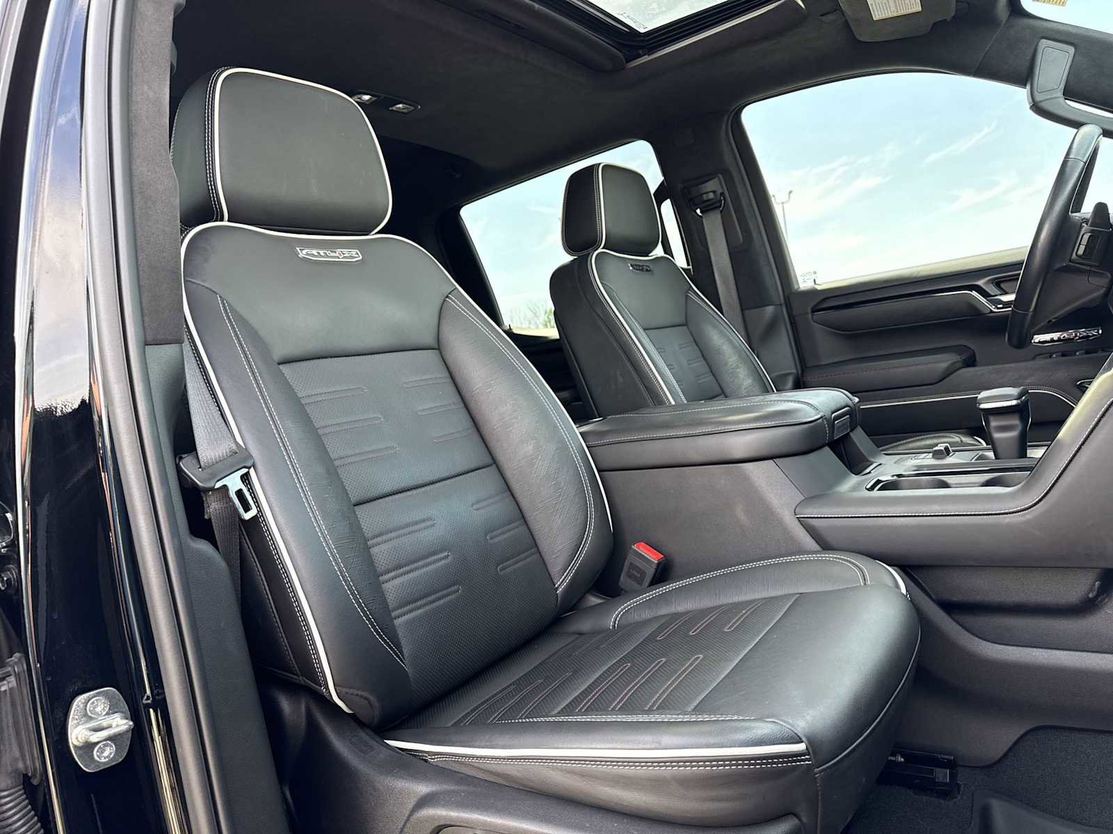 Used 2023 GMC Sierra 1500 AT4X AWD/4WD image 25