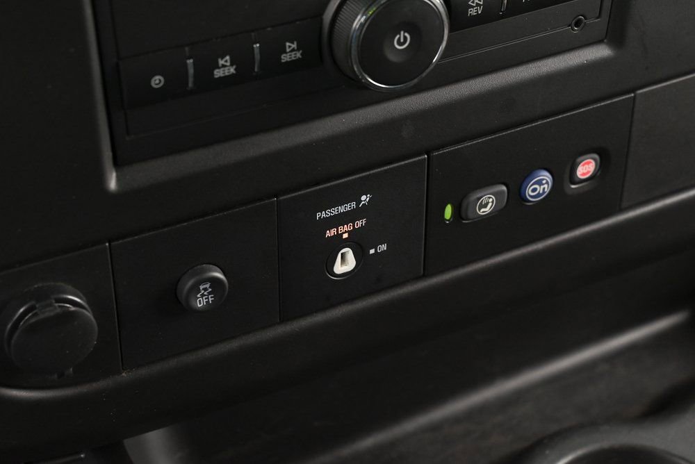 Used 2022 GMC Savana 3500 Extended w/ Driver Convenience Package image 29