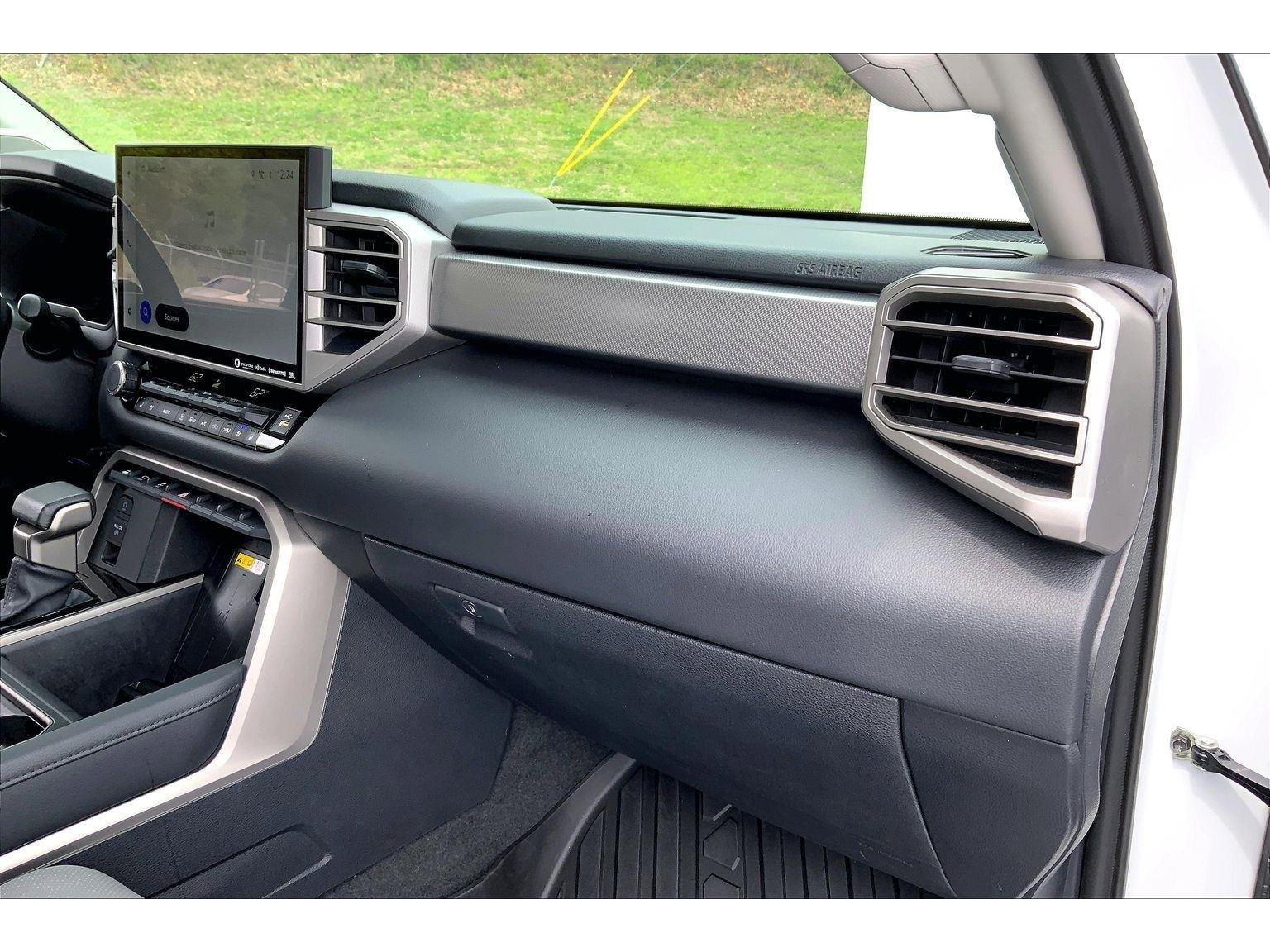 Used 2024 Toyota Tundra Limited AWD/4WD image 15