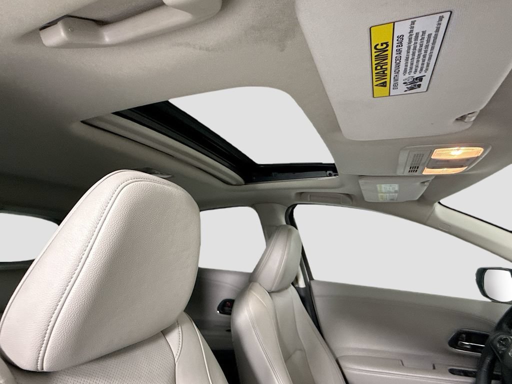 Certified 2019 Honda HR-V Touring image 18