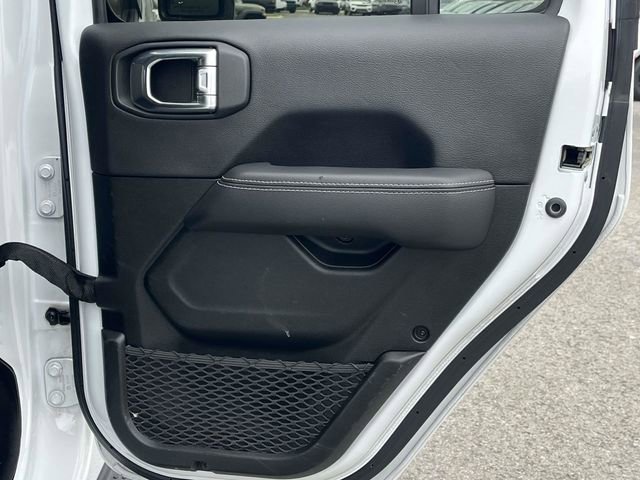 Used 2022 Jeep Wrangler Unlimited Sahara w/ Cold Weather Group image 22