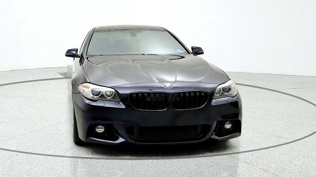Used 2015 BMW 550i xDrive Sedan AWD/4WD image 2