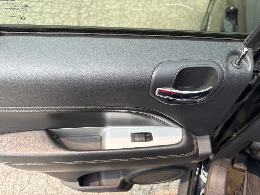 Used 2016 Jeep Compass High Altitude FWD image 16