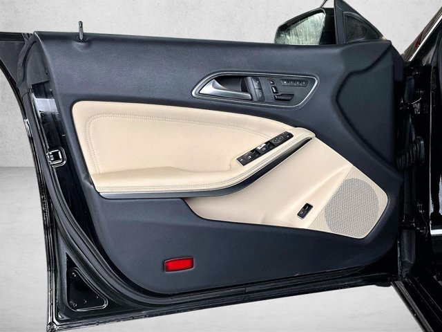 Certified 2016 Mercedes-Benz CLA 250 image 18
