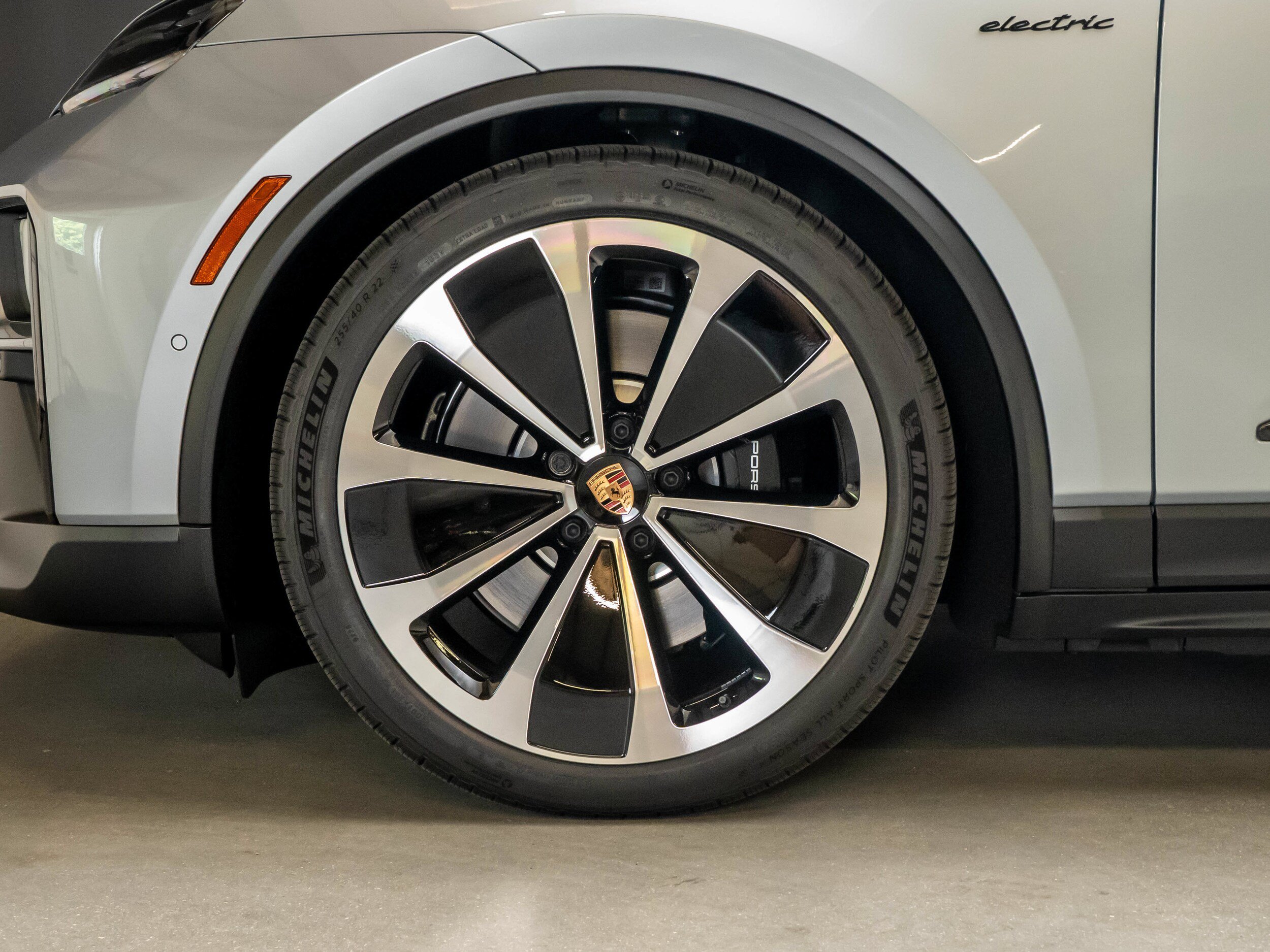 New 2026 Porsche Macan GTS Electric AWD/4WD image 19