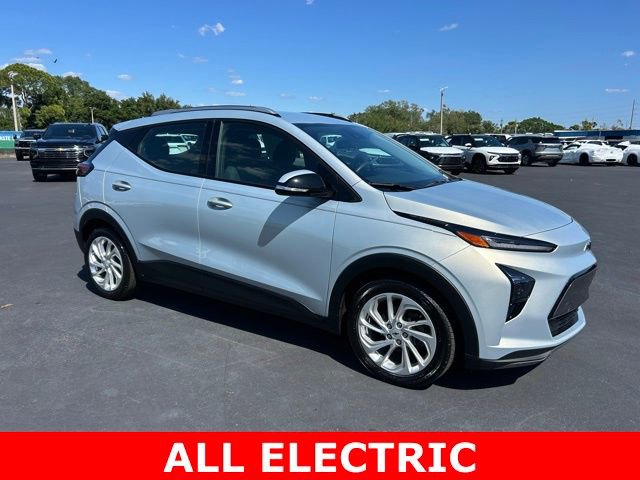 Certified 2023 Chevrolet Bolt EUV LT w/ Driver Confidence Package FWD image 1