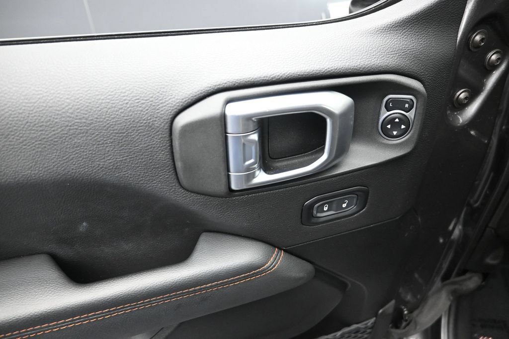 Used 2022 Jeep Gladiator Mojave w/ LED Lighting Group AWD/4WD image 10