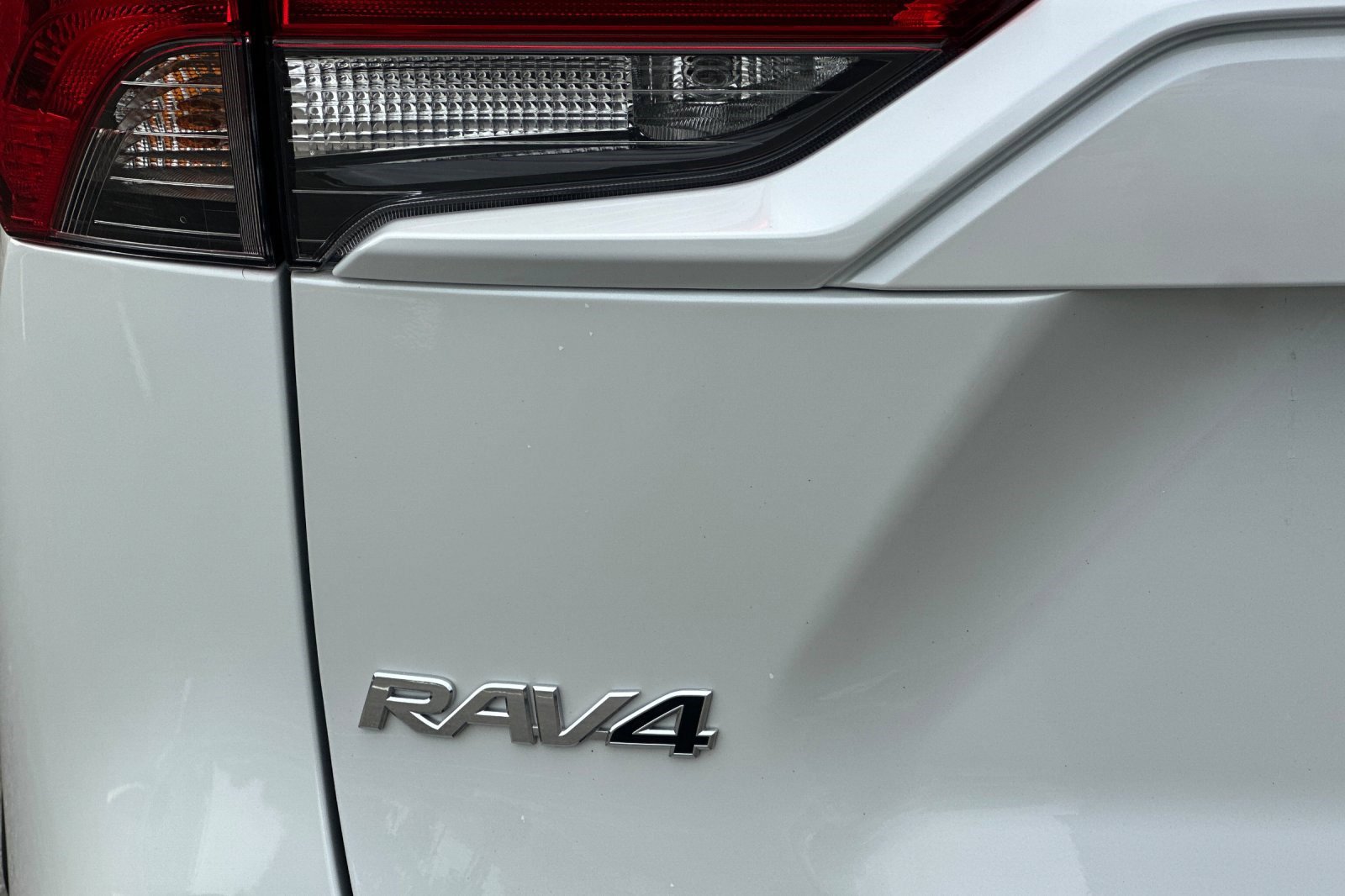 Used 2023 Toyota RAV4 XLE Premium AWD/4WD image 37