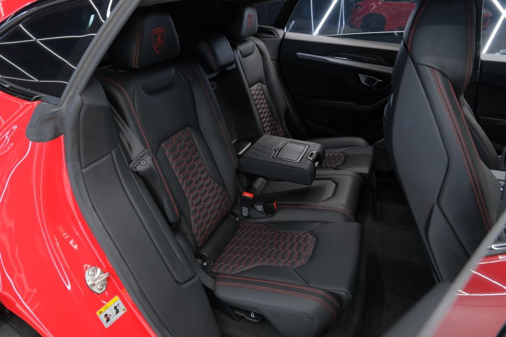 Used 2021 Lamborghini Urus AWD/4WD image 37