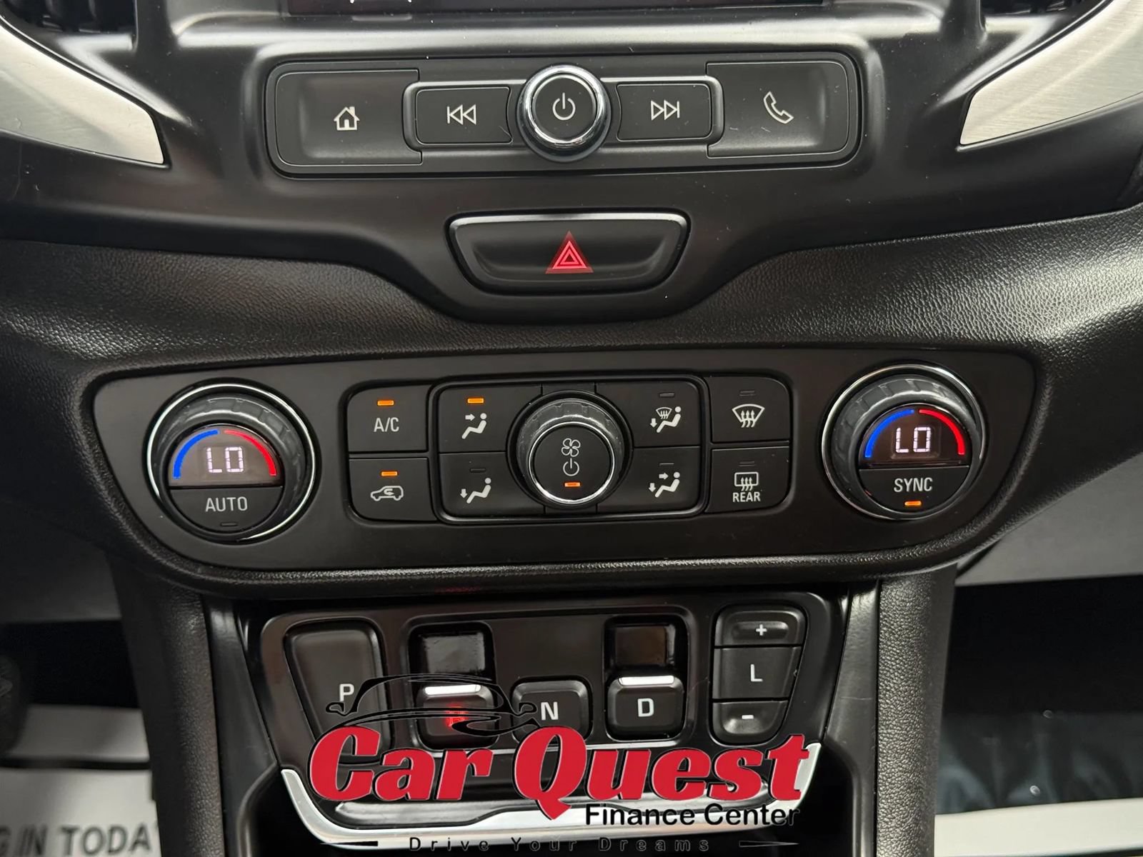 Used 2018 GMC Terrain SLE w/ Driver Convenience Package FWD image 28