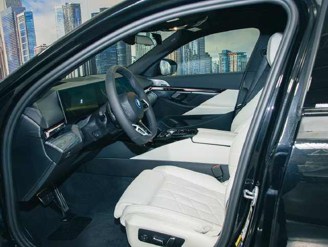 New 2027 BMW i5 xDrive40 w/ M Sport Package AWD/4WD image 17