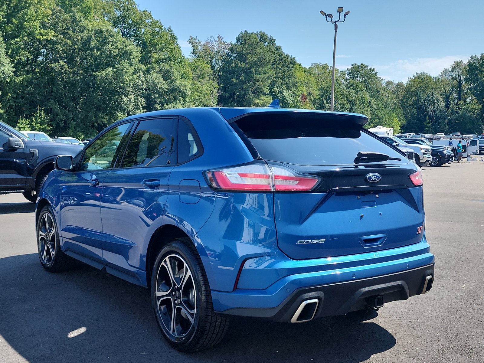 Used 2019 Ford Edge ST w/ Convenience Package AWD/4WD image 3