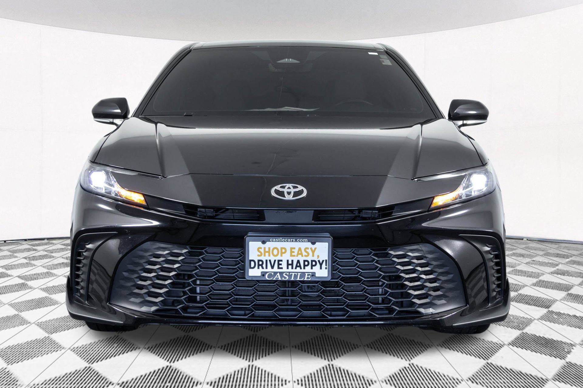 Used 2025 Toyota Camry SE w/ Convenience Package AWD/4WD image 11