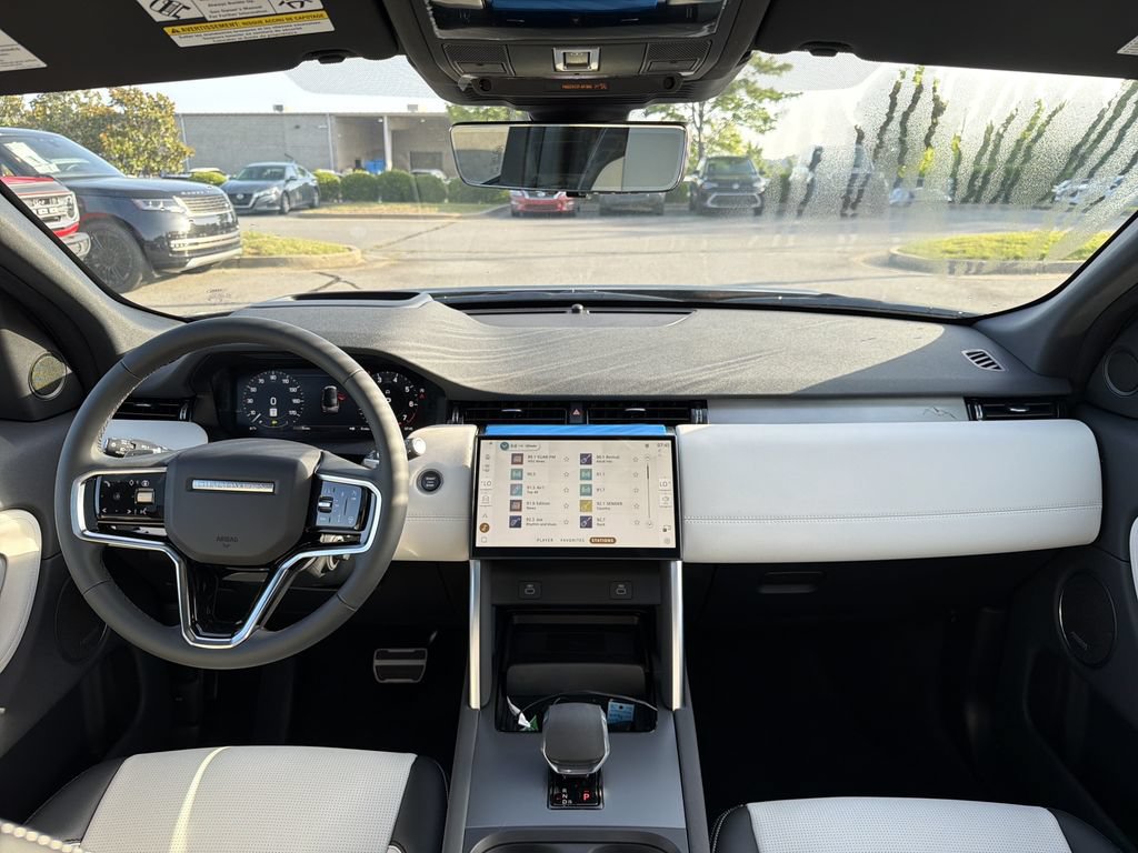 New 2026 Land Rover Discovery Sport Landmark AWD/4WD image 19