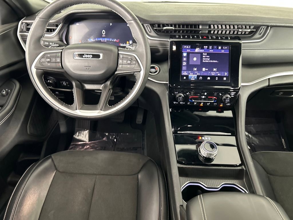 Used 2024 Jeep Grand Cherokee L Laredo image 19