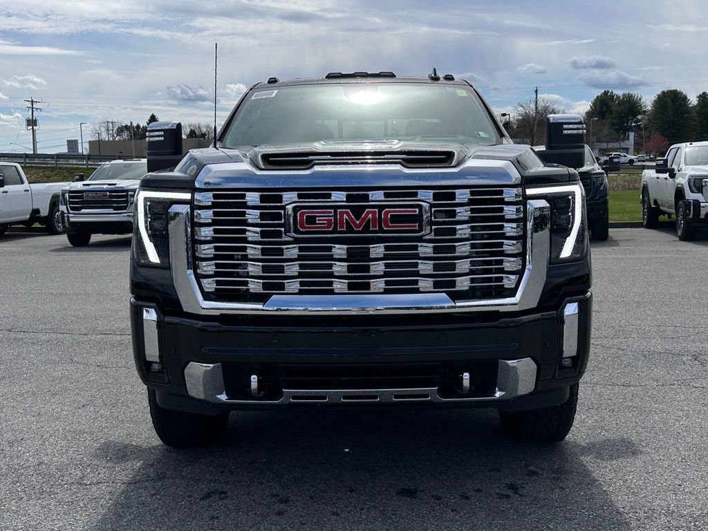 New 2026 GMC Sierra 3500 Denali w/ Denali Reserve Package AWD/4WD image 4