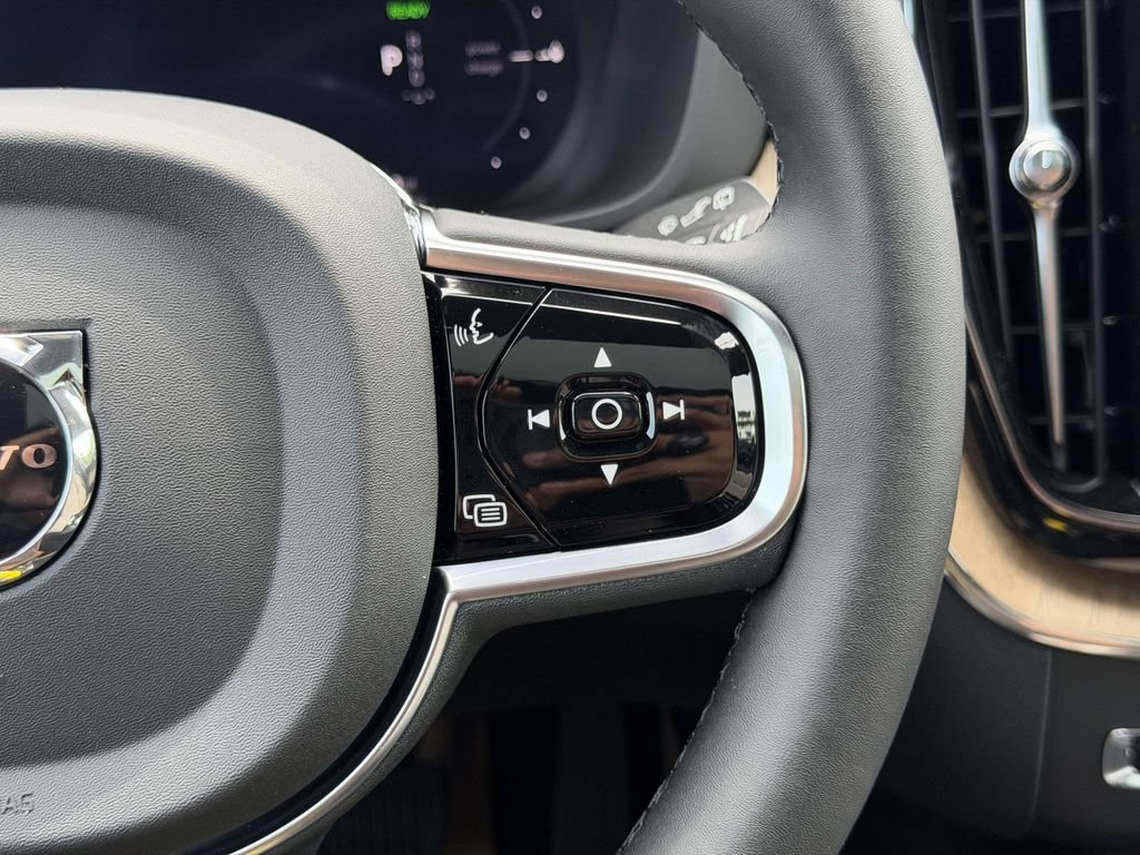 New 2026 Volvo XC60 T8 Core w/ Climate Package AWD/4WD image 9
