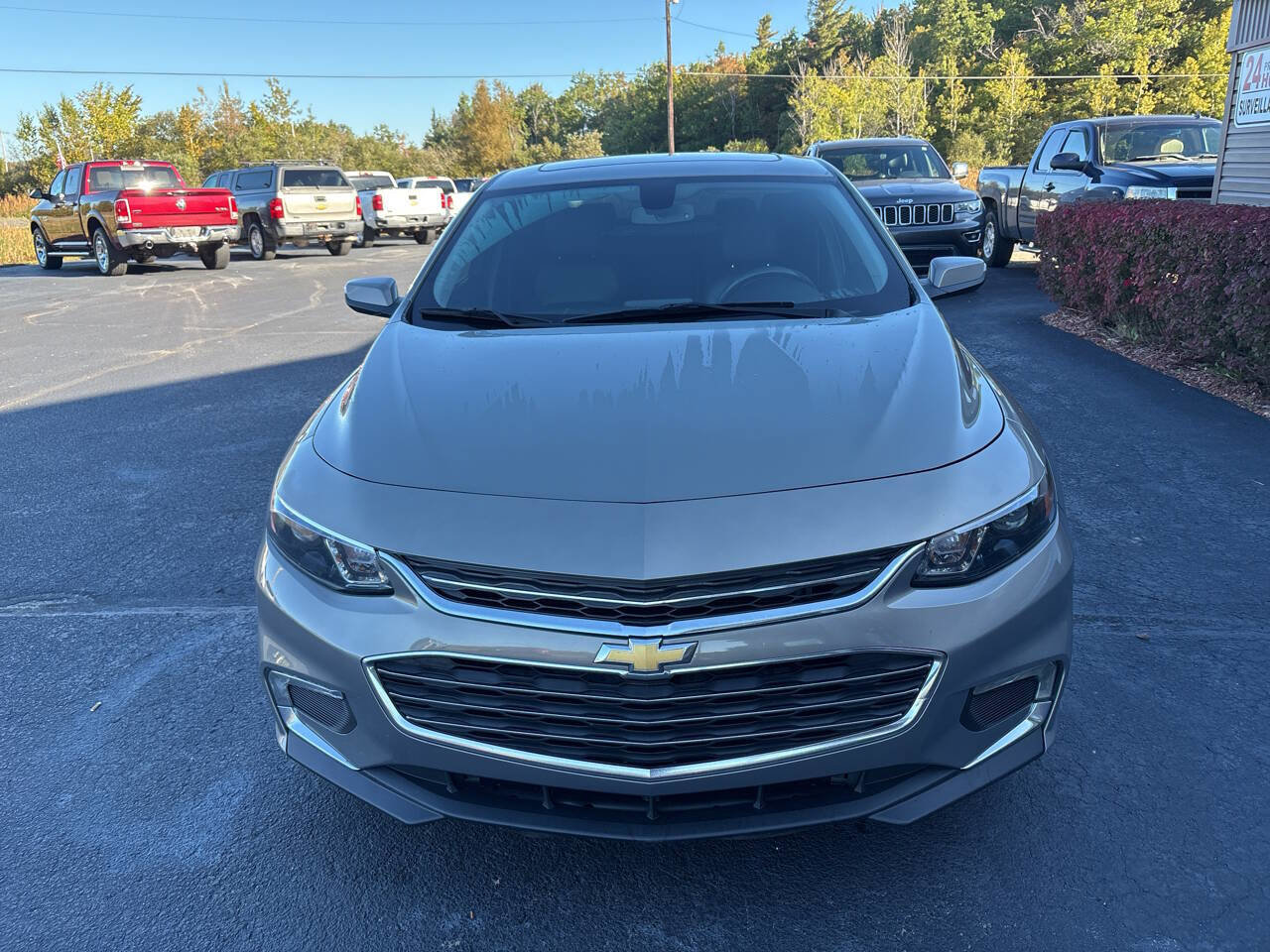 Used 2017 Chevrolet Malibu LT w/ Leather Package image 3