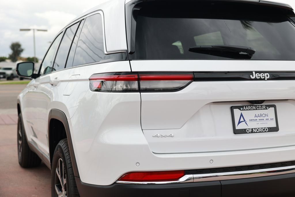 New 2025 Jeep Grand Cherokee Limited image 9