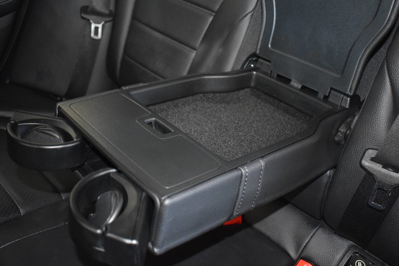 Used 2015 Mercedes-Benz C 300 Sedan image 38