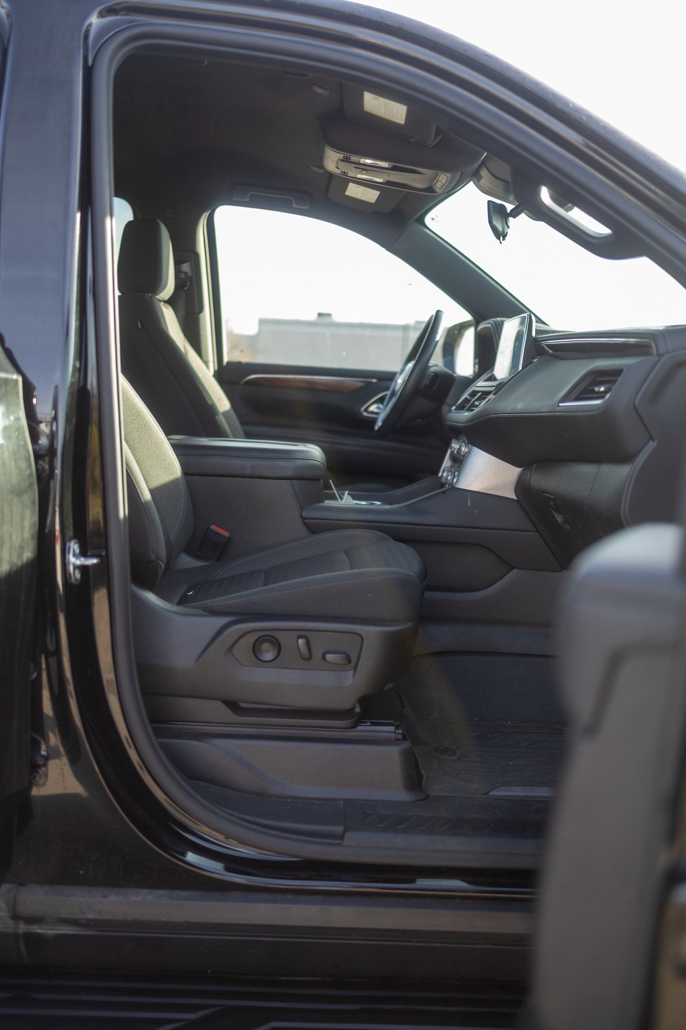 Used 2023 GMC Yukon XL SLE image 33