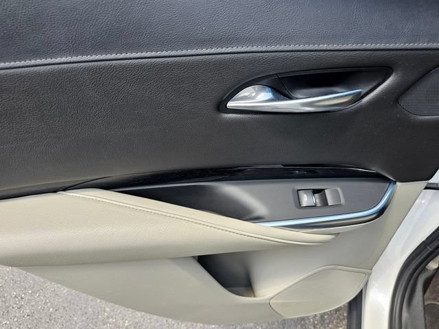 Used 2020 Cadillac XT4 Premium Luxury w/ Technology Package FWD image 28