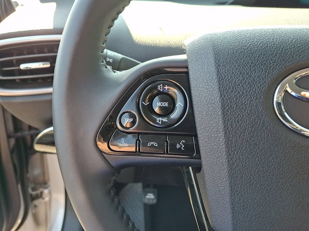 Used 2022 Toyota Prius Prime XLE FWD image 21