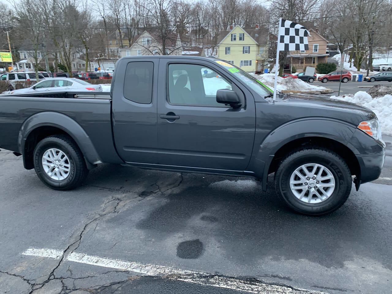 Used 2014 Nissan Frontier SV w/ SV Value Truck Package image 18