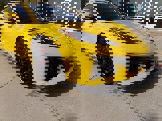 Used 2025 Chevrolet Corvette E-Ray w/ Stealth Interior Trim Package AWD/4WD image 3