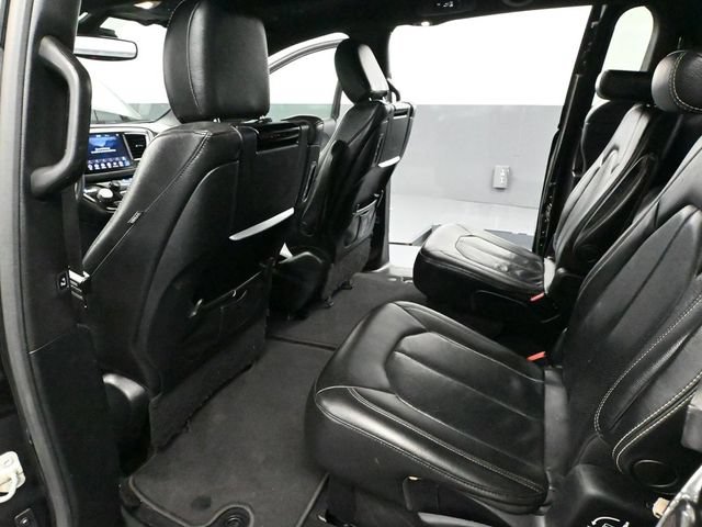 Used 2019 Chrysler Pacifica Touring-L Plus w/ Advanced Safetytec Group FWD image 35