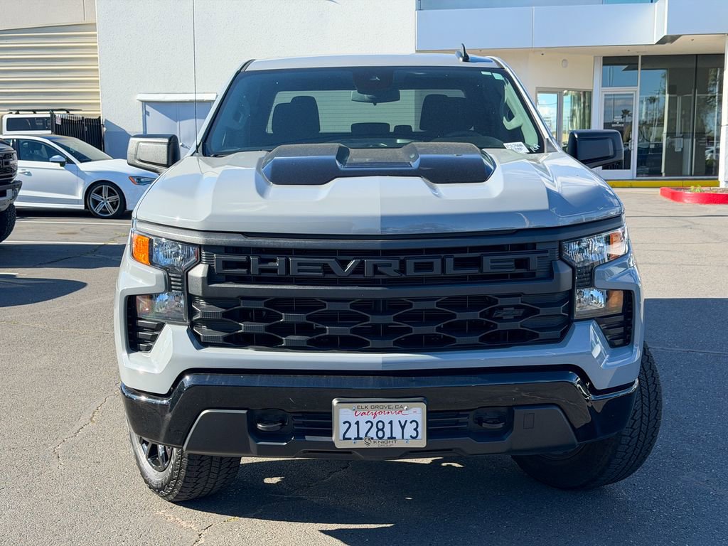 Used 2024 Chevrolet Silverado 1500 Custom Trail Boss w/ Turbomax Blackout Package image 3