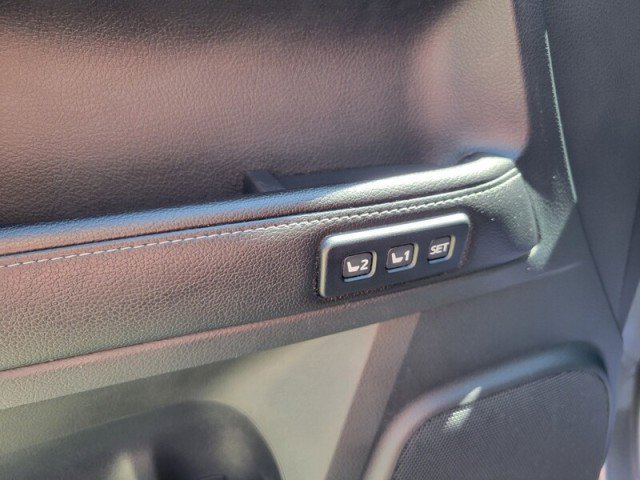 Used 2015 Toyota 4Runner Limited AWD/4WD image 28