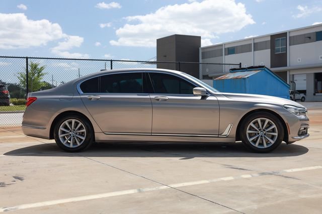 Used 2018 BMW 740i image 16