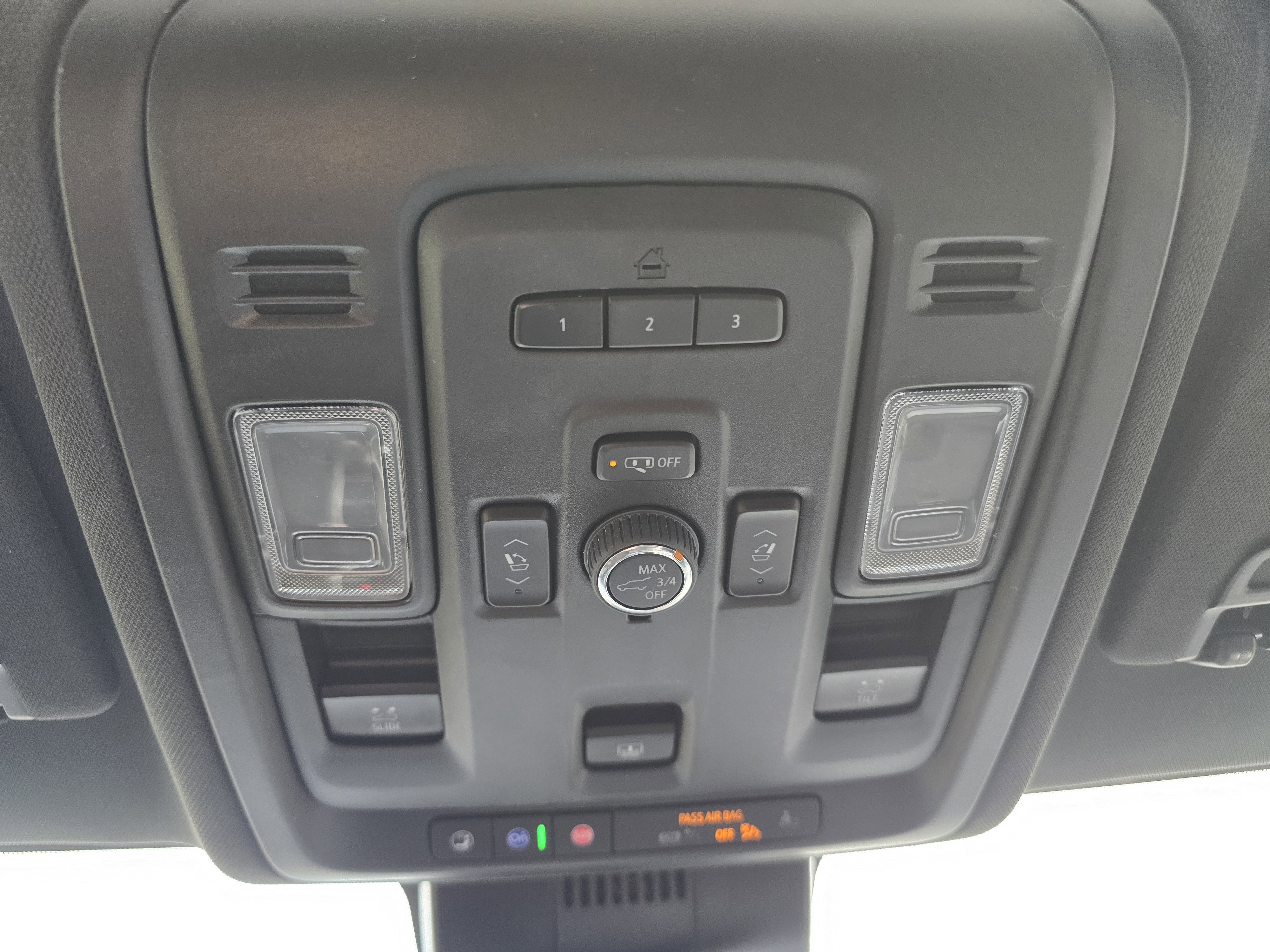 Used 2023 Chevrolet Suburban RST w/ Sport Performance Package image 36