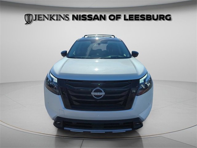 New 2025 Nissan Pathfinder Platinum w/ Lighting Package (N92) image 2